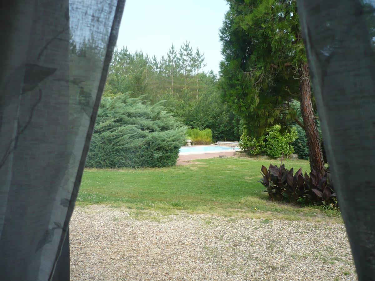 B&B Gilclau Saint-Martial-d'Artenset Exterior foto